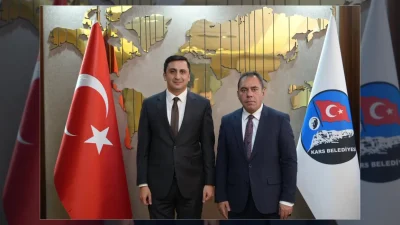 Kars Belediye Başkanı Ötüken Senger, Azerbaycan Kars Başkonsolosu Qoşqar Zeynelov'u